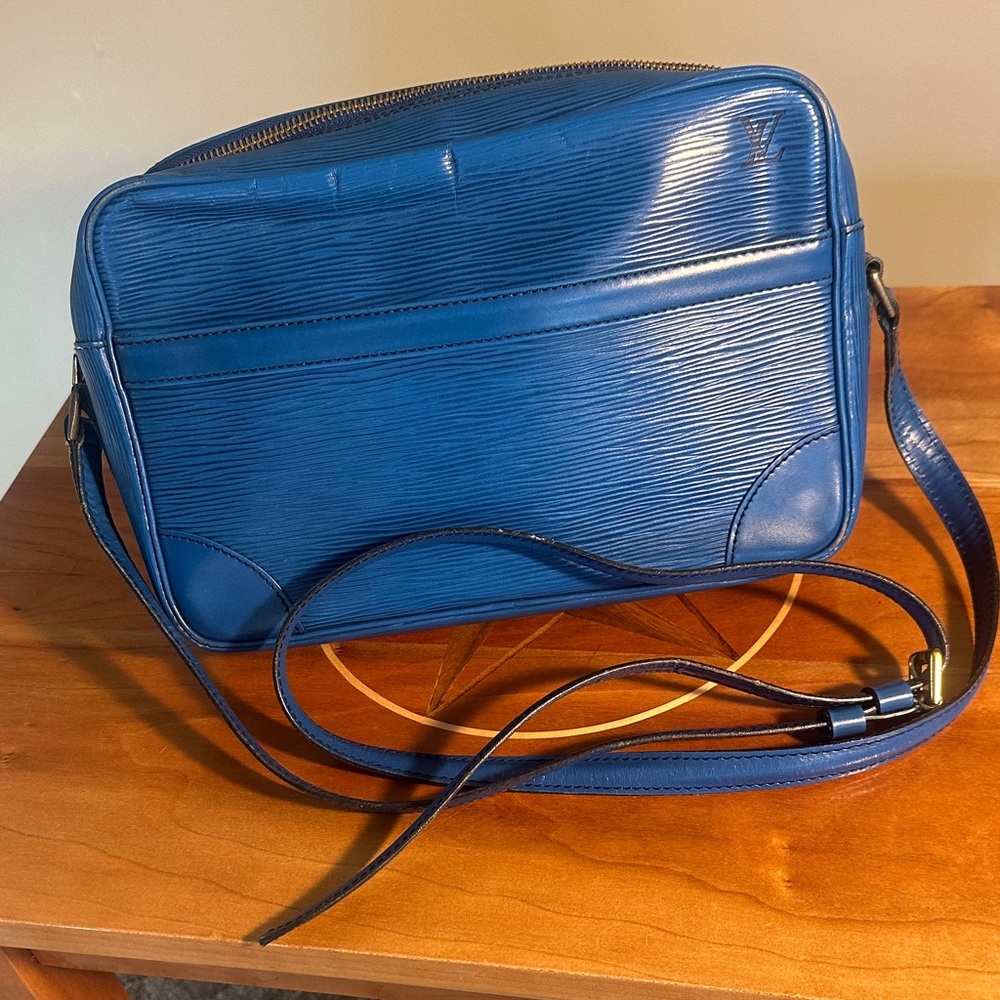 Authentic Louis Vuitton Trocadéo Crossbody bag.
